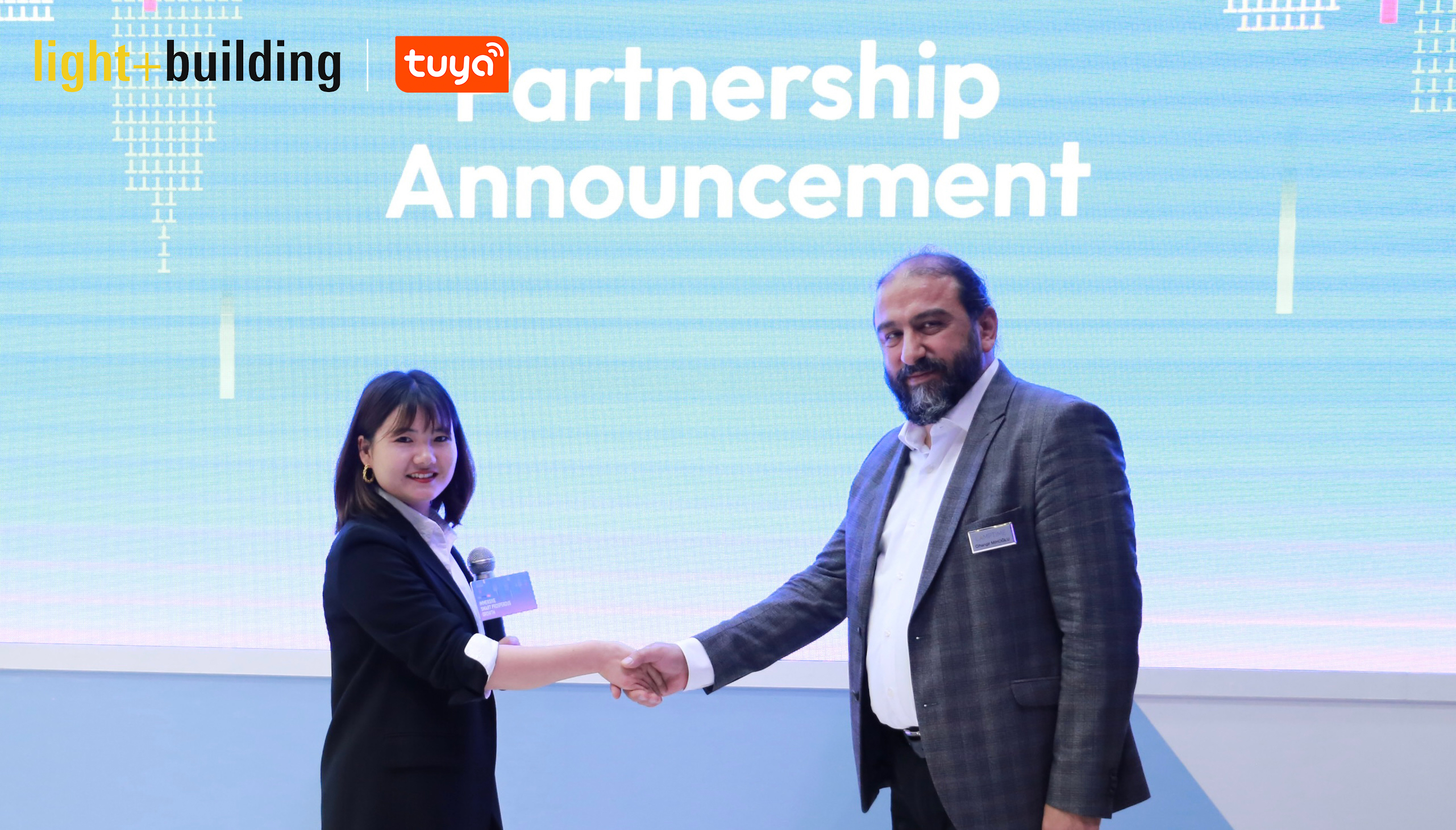 LAMPTIME and Tuya’s Partnership Signing Ceremony