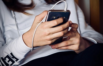 智能手机语音降噪解决方案的麦克风