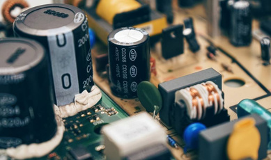 市场上推出的智能断路器