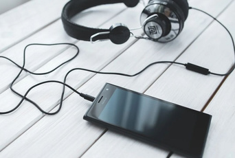 IoT蓝牙耳机智能化方案的应用