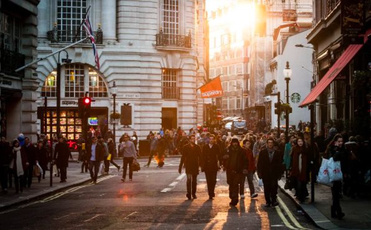 智慧灯杆等智慧设备在智慧社区的应用给居民带来便捷生活